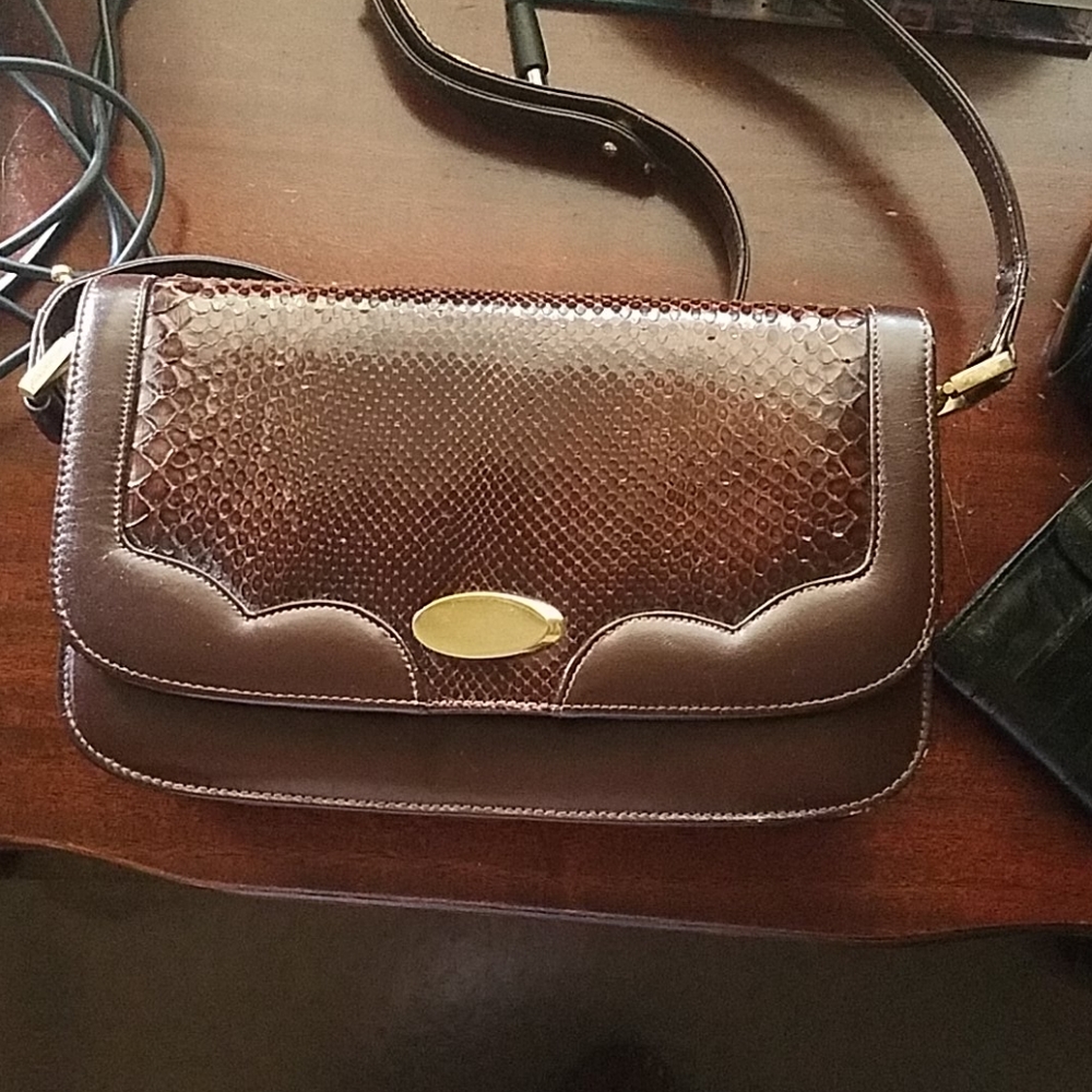 Leather handbag